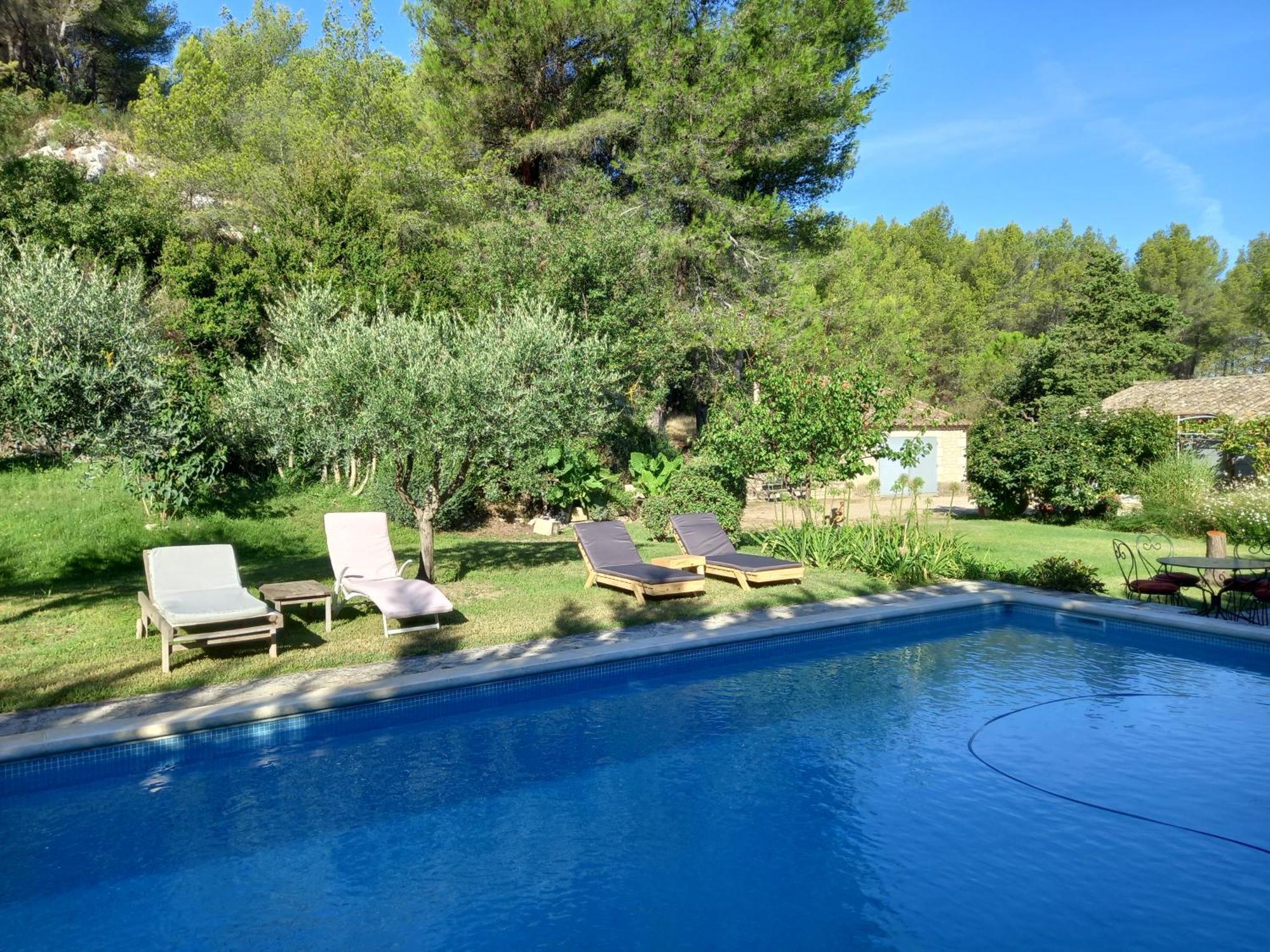 La Roulotte Du Petit Paradis Saint-Rémy-de-Provence Exteriör bild